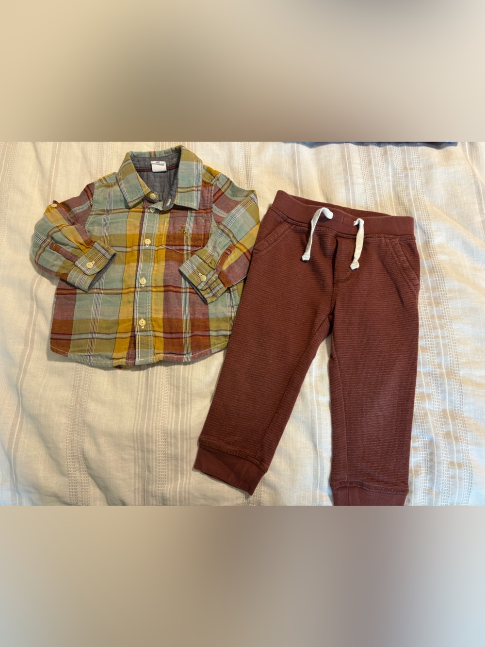 GAP Burgundy Knit Joggers with White Drawstring